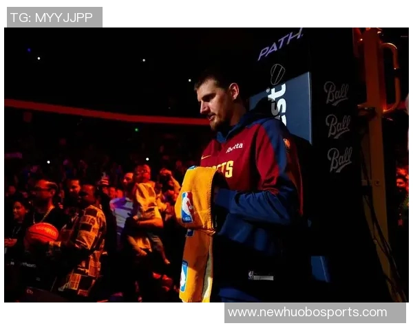 约基奇今日高效表现25分15篮板10助攻追平张伯伦历史成就